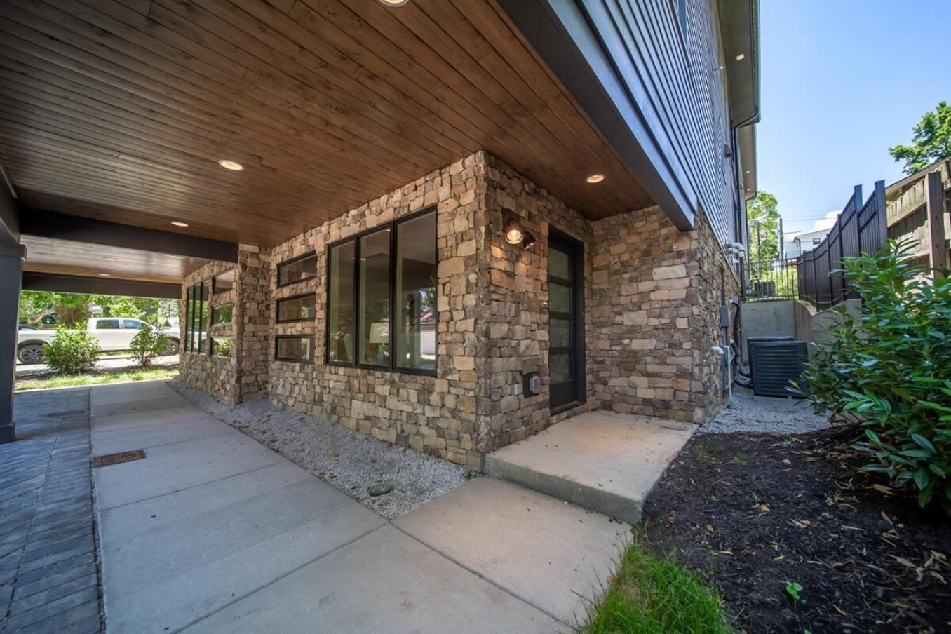Sojourners Haven - 2 Mi To Downtown & Broadway Villa Нашвил Екстериор снимка